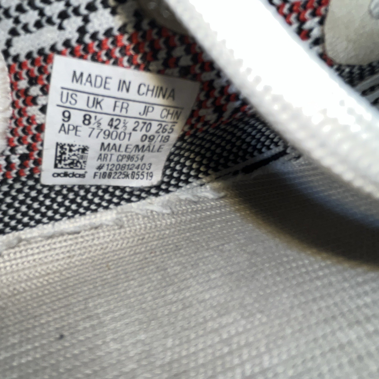 adidas Yeezy Boost 350 V2 Zebra White/Core Black/Red Primeknit CP9654