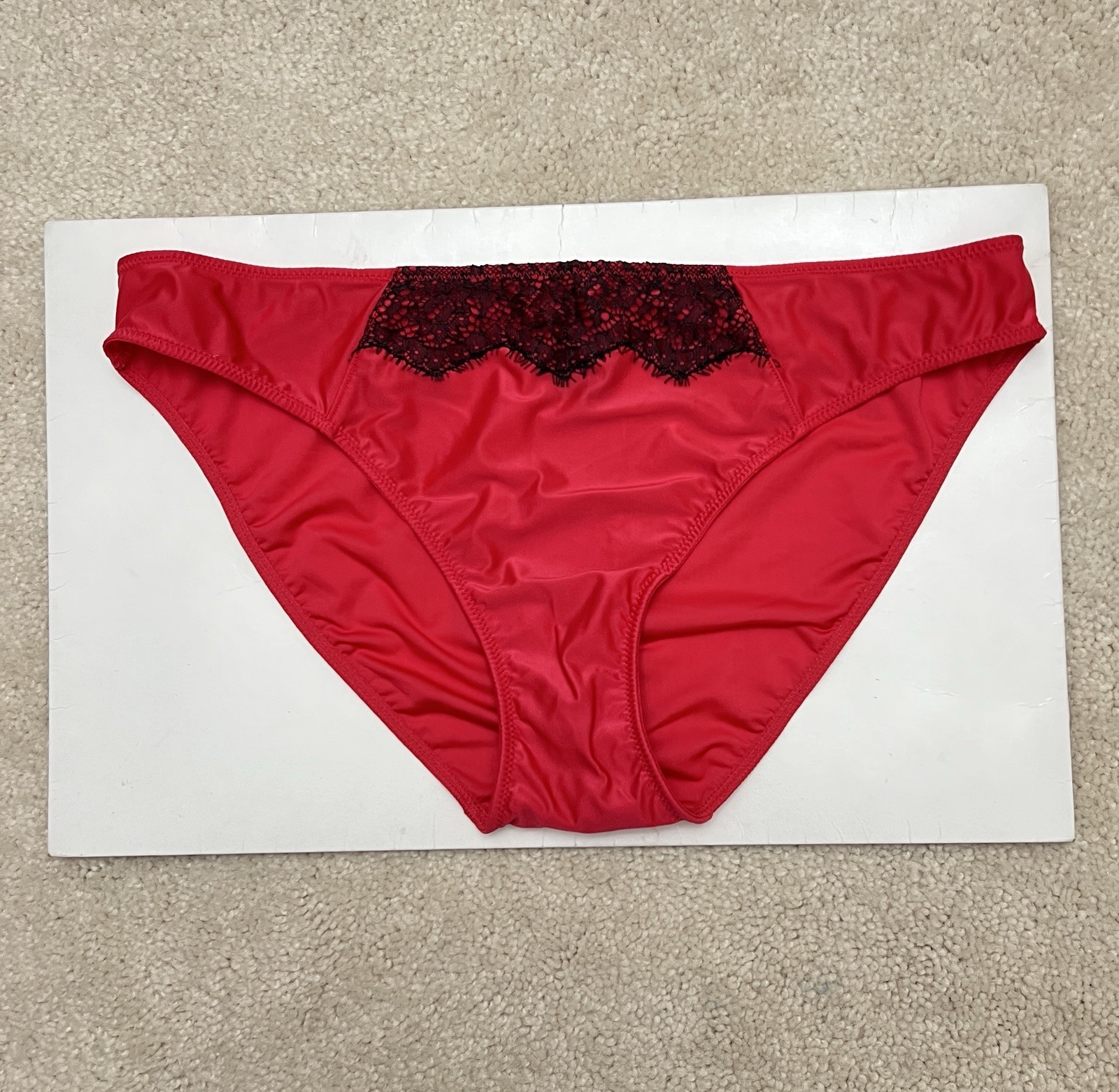 VTG Victoria’s Secret Everyday Satin Smooth Red Black Lace Bikini Panty medium