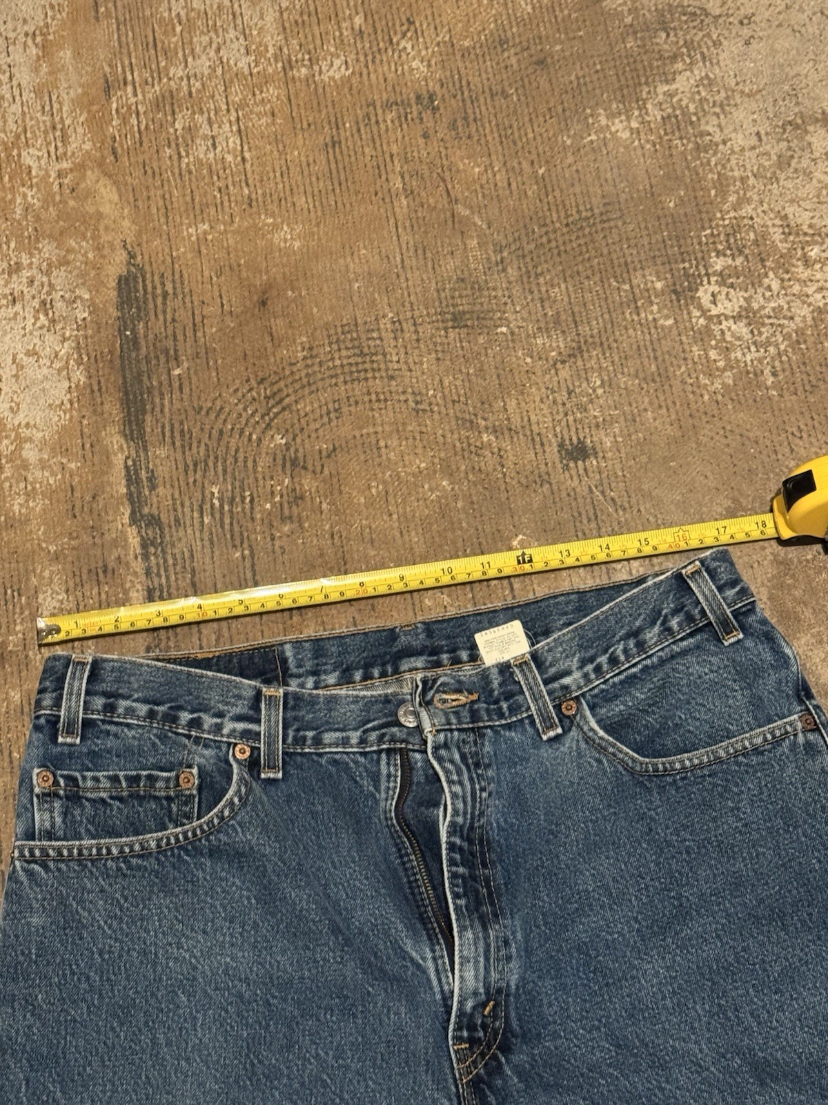 Vintage Levi’s 505 Regular Fit Men’s Jeans Made in USA W36 L32