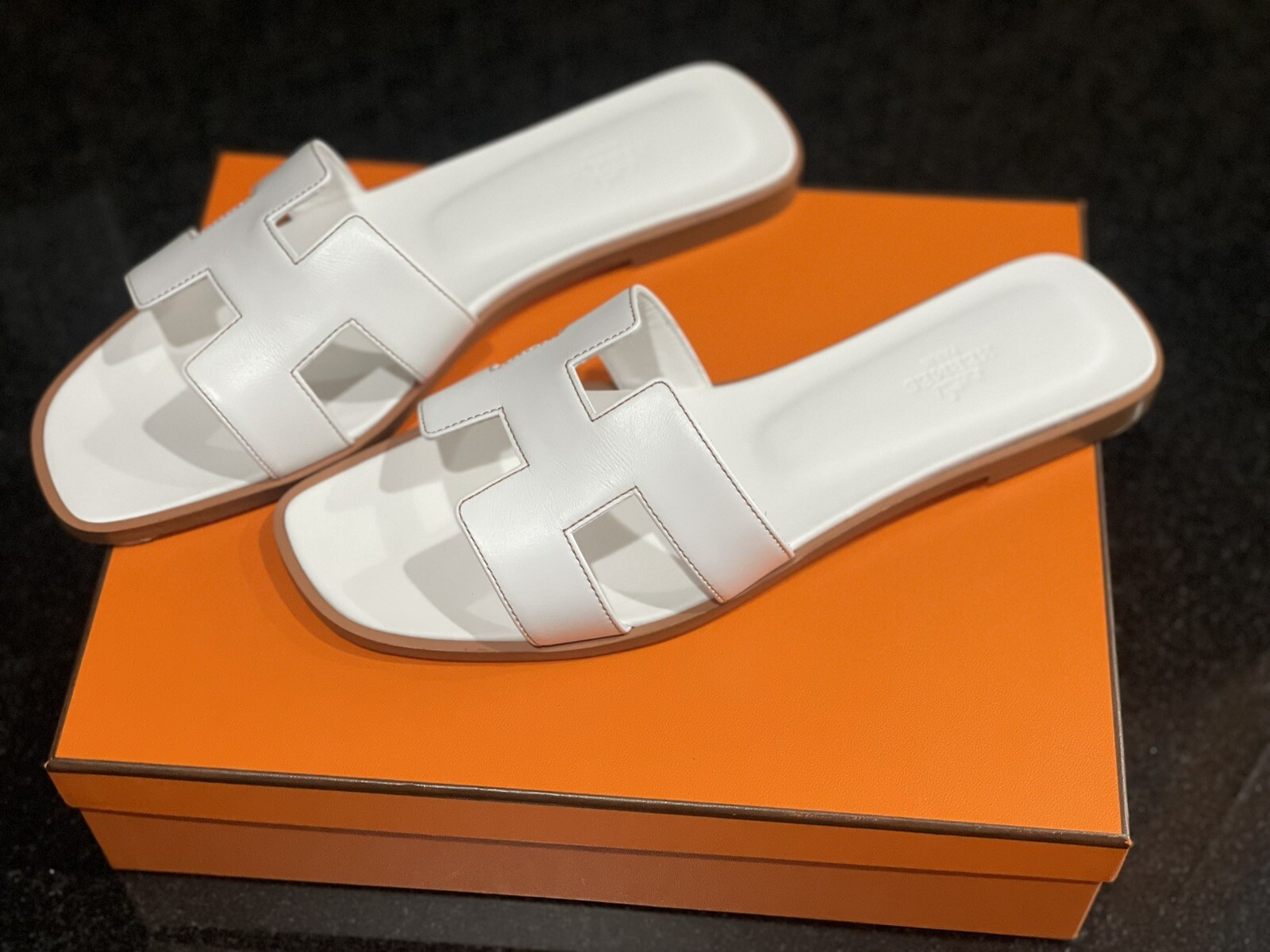 NEW Hermes White / Blanc Oran Sandals 40.5