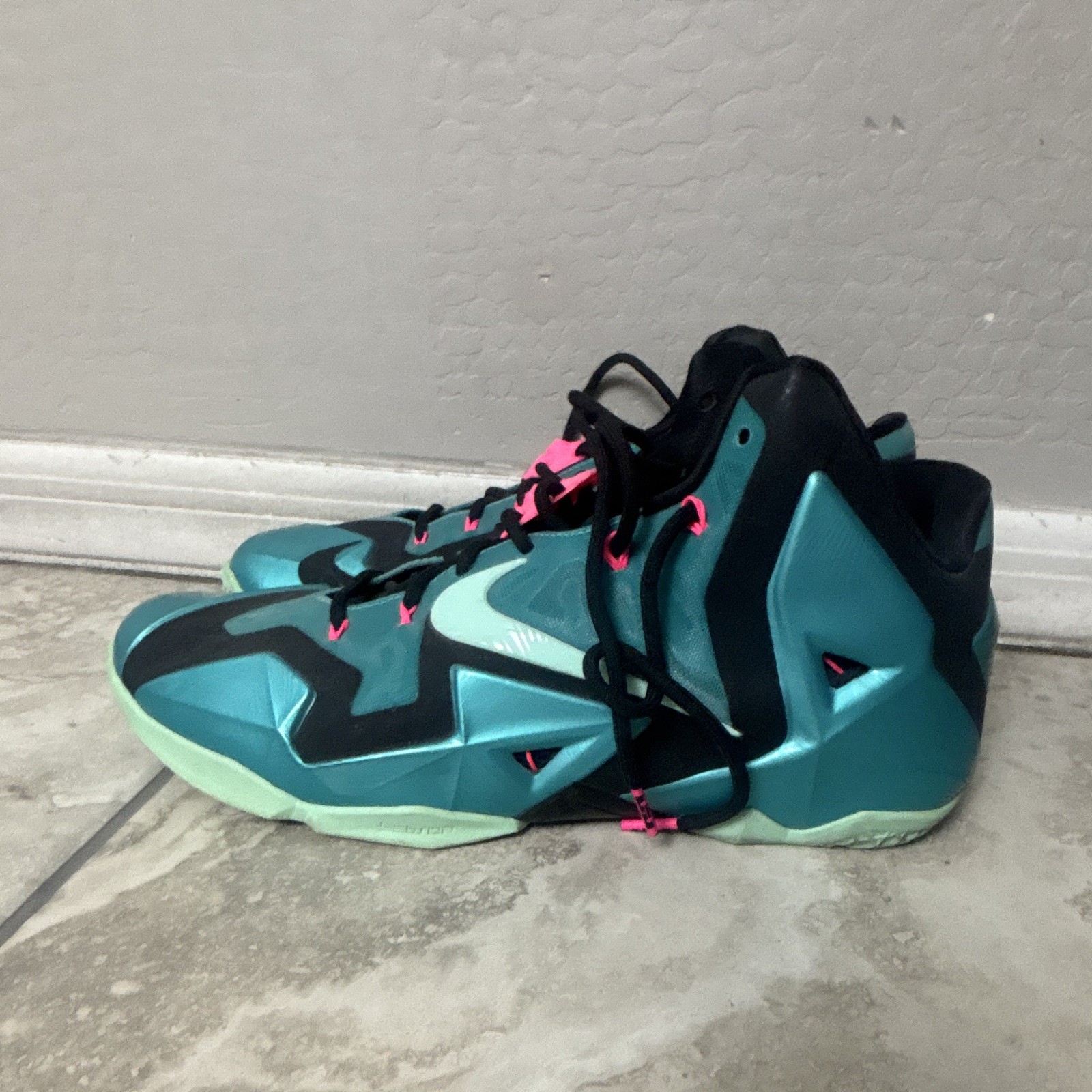 Nike LeBron 11 South Beach 2014 Mid Top Basketball Sneaker 616175-330