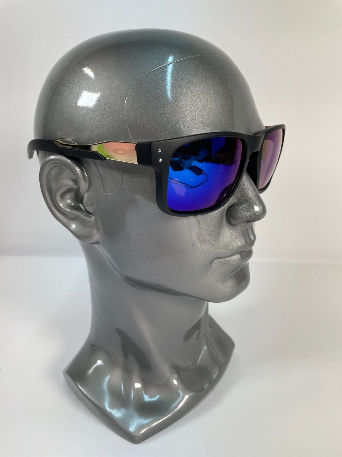 Oakley Matte Black/Gold Designer Sunglasses 55-19-139 Blue Mirrored Lenses