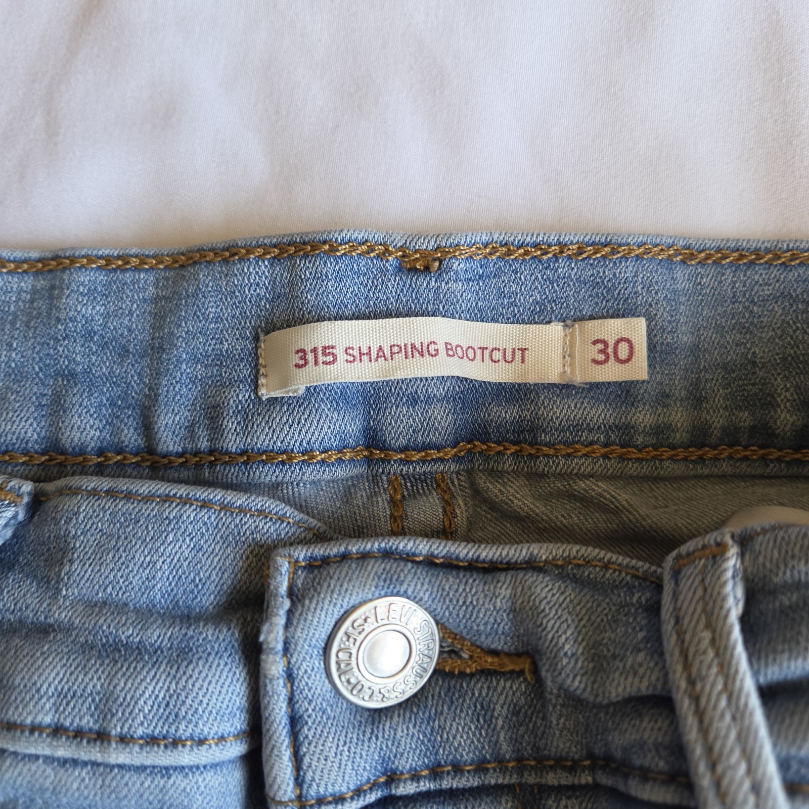 Levi’s Women’s 315 Shaping Bootcut Blue Denim Jeans Size 30×30 Cotton Stretch