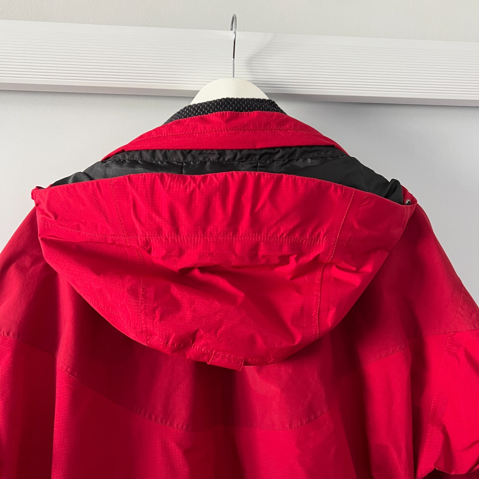 Haglofs Gore-Tex XCR Jacket Red Hooded Waterproof Shell Coat Outdoor Mens Size L