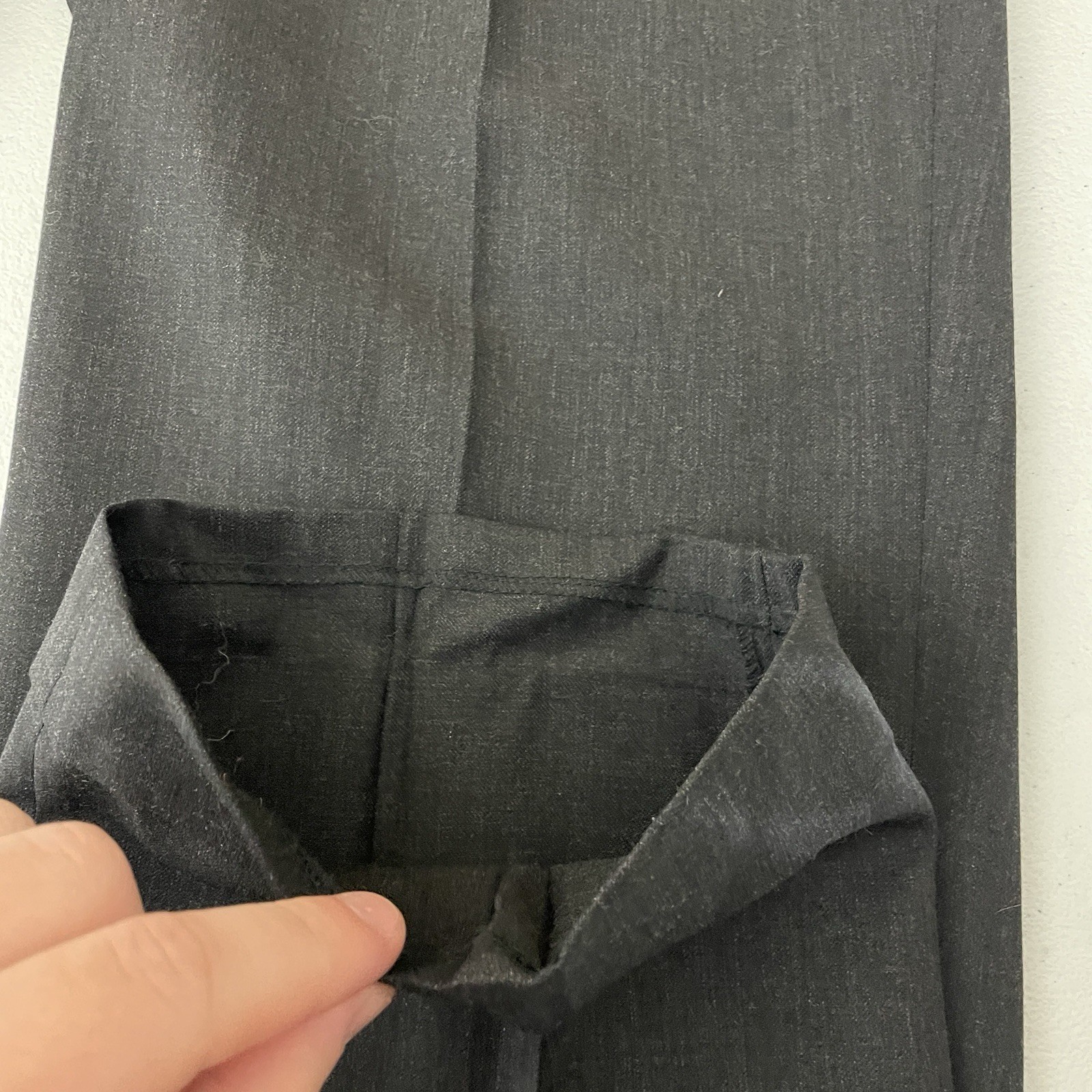Axcess 2 Piece Suit Mens 40R 32×30 Dark Gray Solid 100% Wool Three Buttons Pants