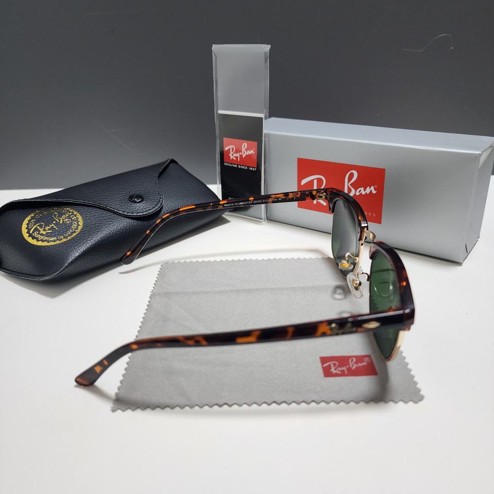 Ray-Ban RB3016 Clubmaster Sunglasses Brown Tortoise Frame Glass Green Lens 51 mm