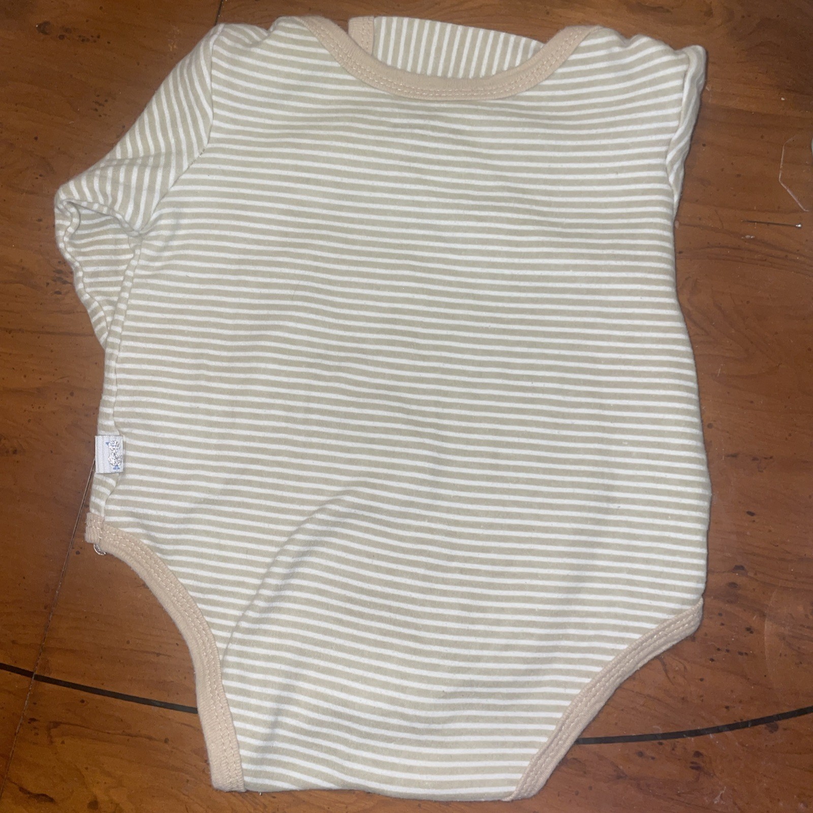 Bundle Of Baby Clothes 3 To 9 Months See Description For Each Item And Pictures