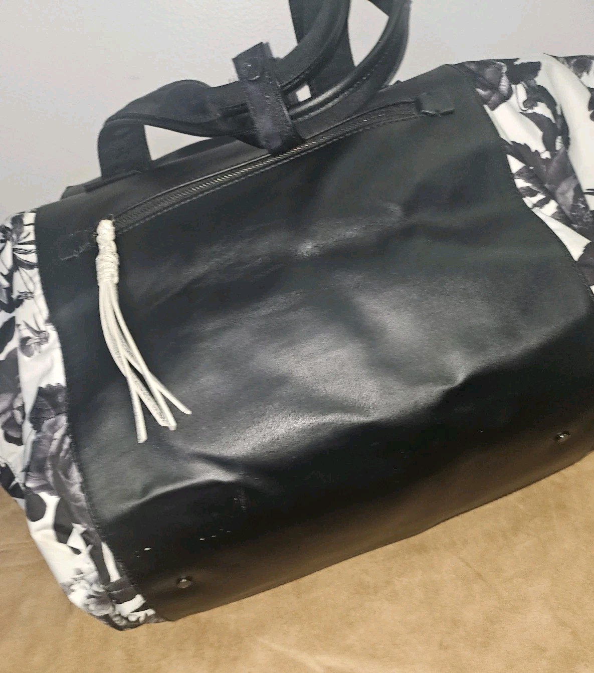Lululemon Carry Me Om Tote Black White Floral Gym Bag **No Strap** Large -Rare