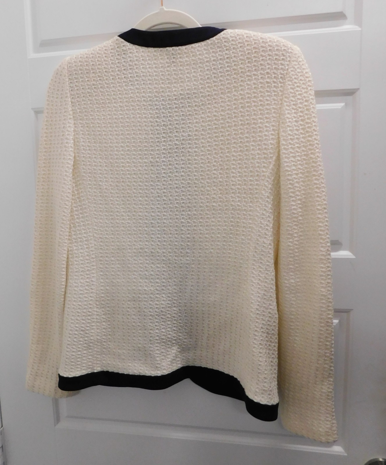 St. John Waffle Knit Jacket Ivory Textured Black Trim Sweater Blazer 2