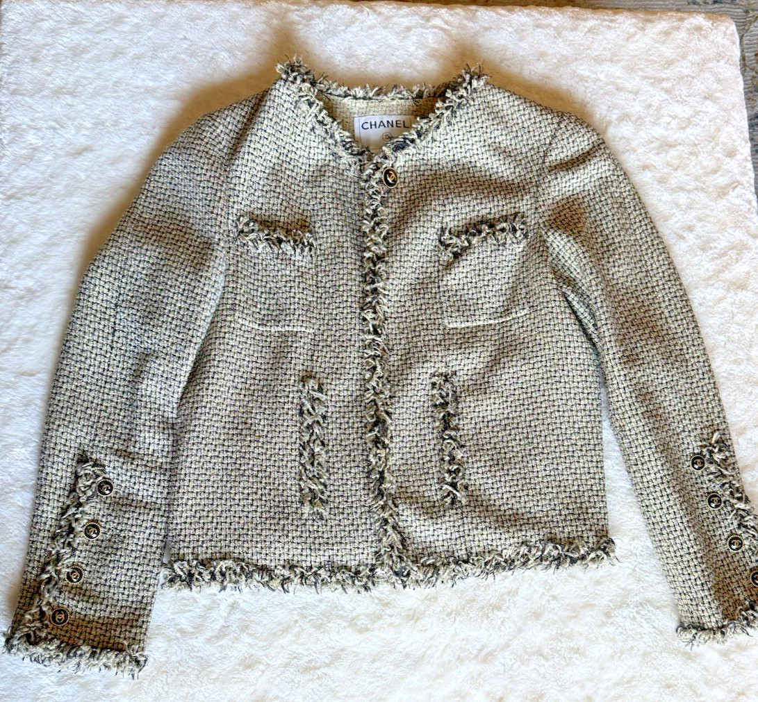 CHANEL 07A Cream & Black Fantasy Tweed Jacket P31069W03899 B3185 FR 42 Lagerfeld