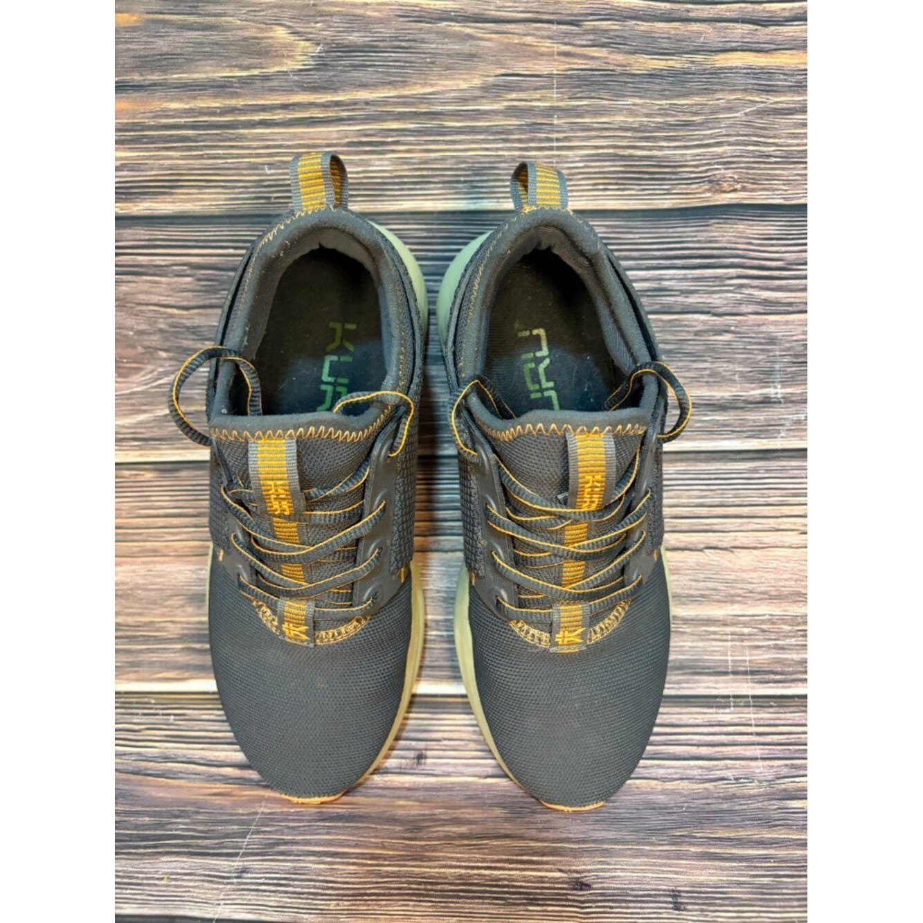 Kuru Atom Women’s Athletic Gray Mesh Sneakers Size 7