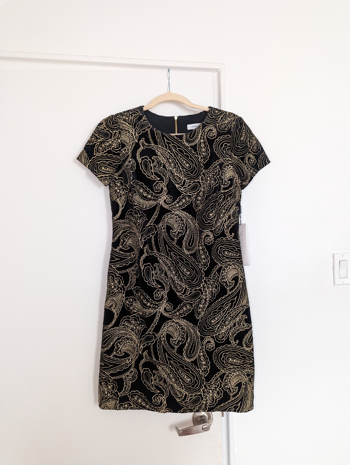 NWT Calvin Klein BIack Gold Paisley Embroidered Vellvet Dress