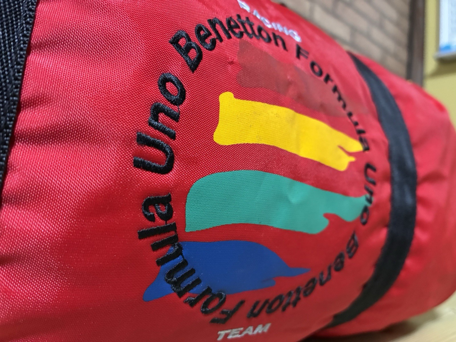Benetton Formula 1 Racing Team Mobil Duffel Bag Vintage Size 24.8 x 13 x 12.6 in