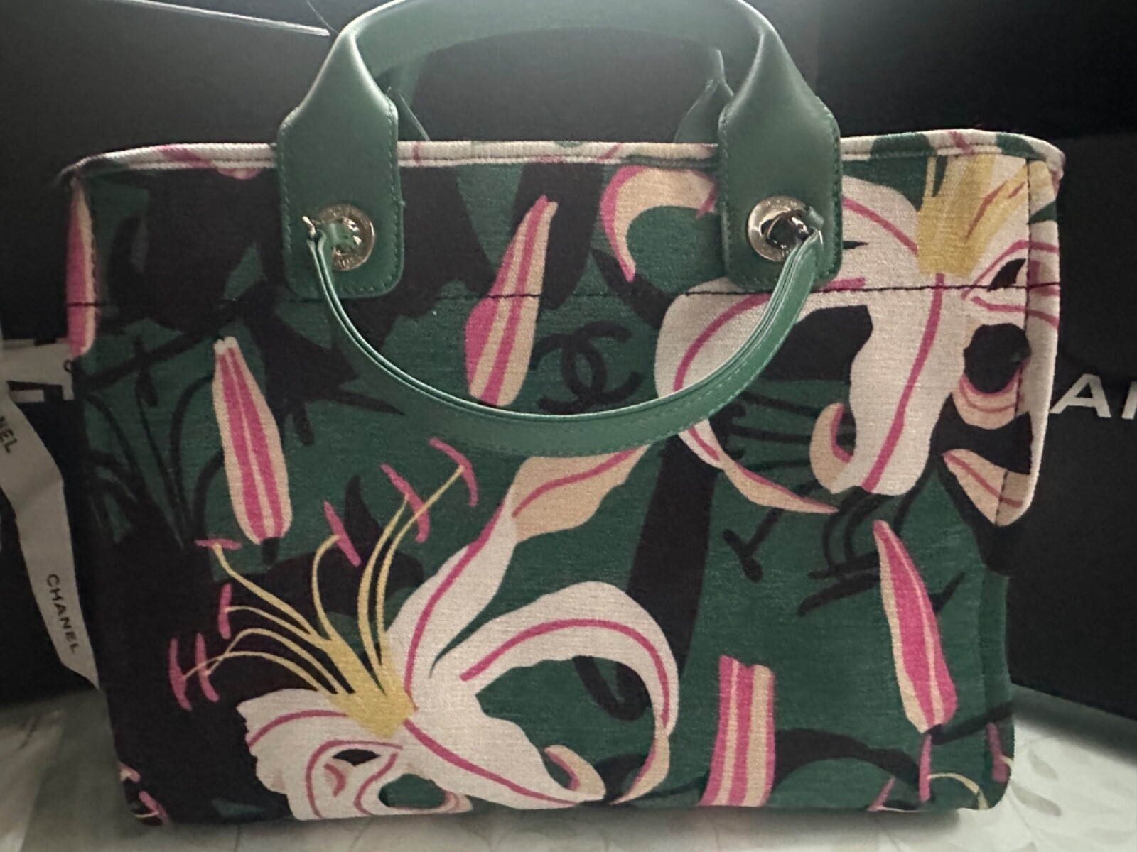 New 23A CHANEL LARGE Shopping Deauville Tote Pink Lilly Green Black + Pouch Bag