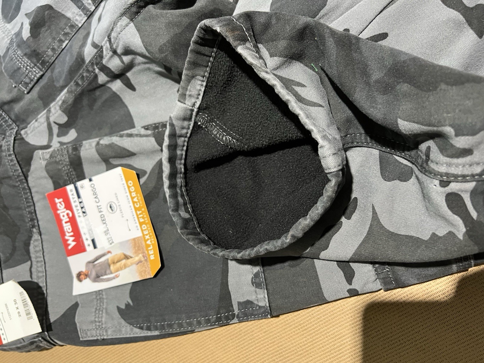 Wrangler Five Star Premium Regular Cargo Relaxed Fit Pants Camo 29×30 NWT