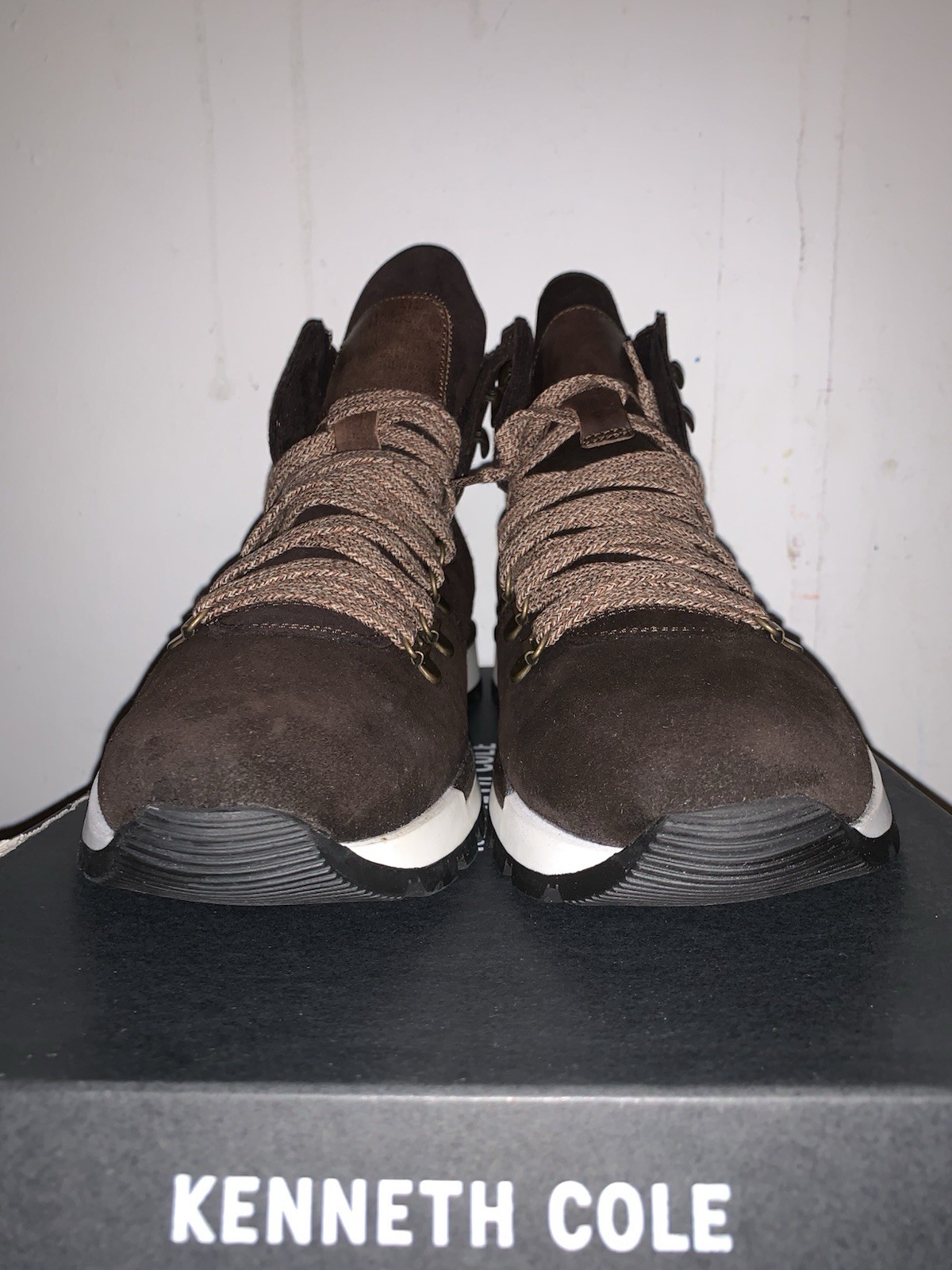Kenneth Cole Design 10668 Boots Size 9.5 Mens Dark Brown color New