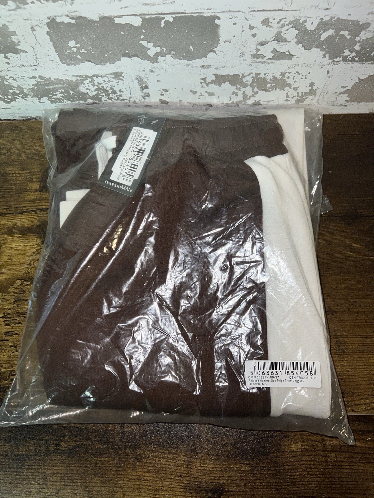 NWT! boohooMAN Relaxed Homme Side Stripe Tricot Joggers – Brown Size XS