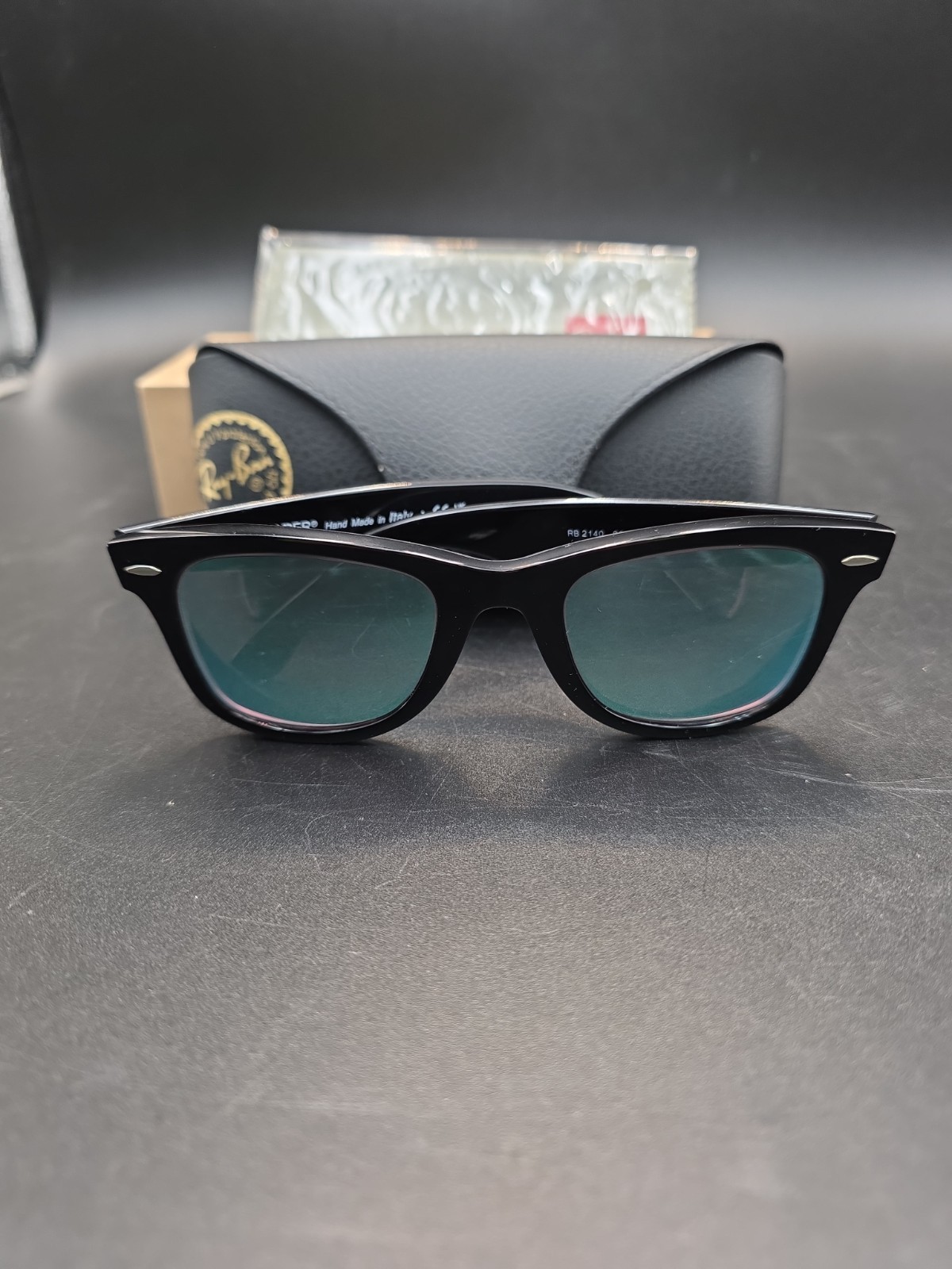 Ray-Ban Wayfarer Classic Men’s Square Sunglasses Frames – RB2140 901 50-22 150