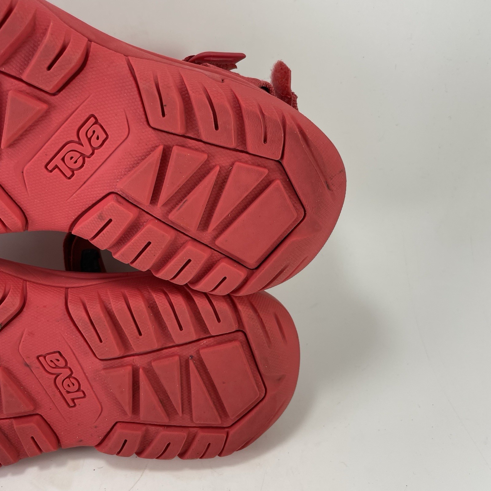 Teva Hurricane XLT2 Womens Athletic Sandals Size 7 Crimson Hook Loop Trail