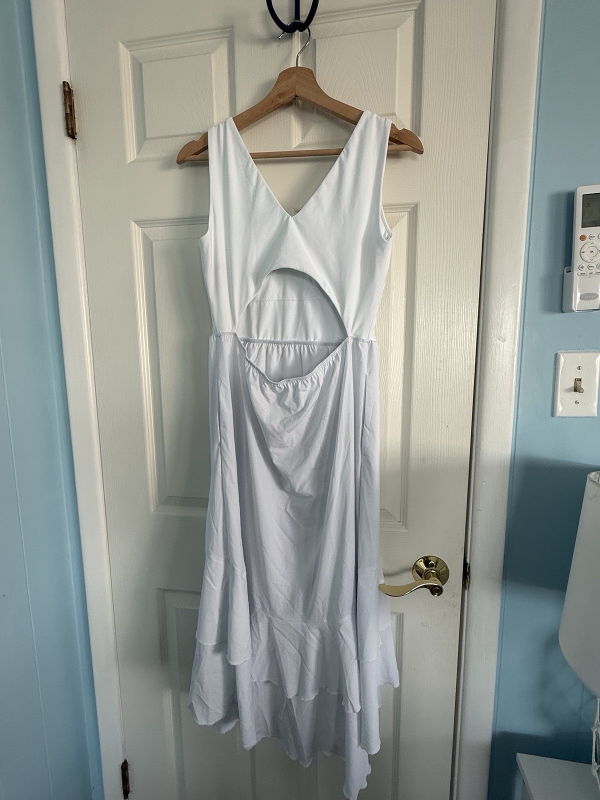 Halara Breezeful V Neck Backless Cut Out Side Pocket Ruffle Midi Dress NEW M