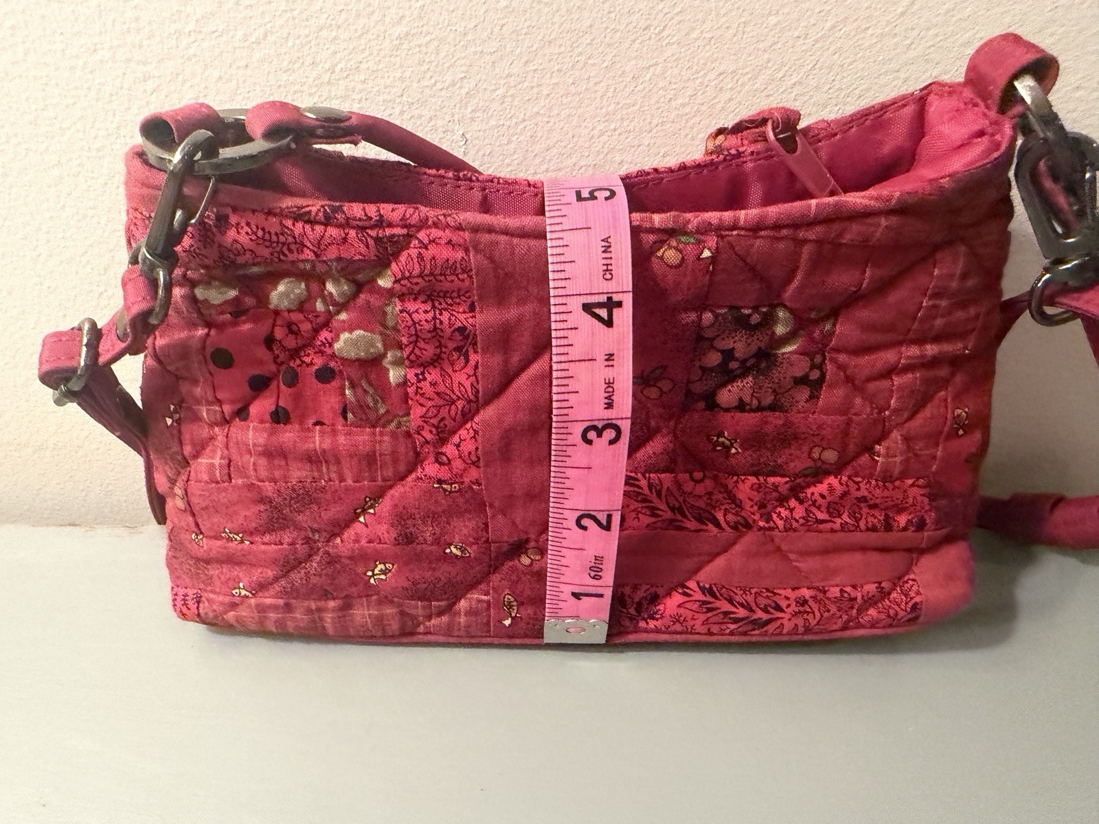 Donna Sharp Red Patchwork Quilted Crossbody Bag Zip Detachable Adjustable Strap