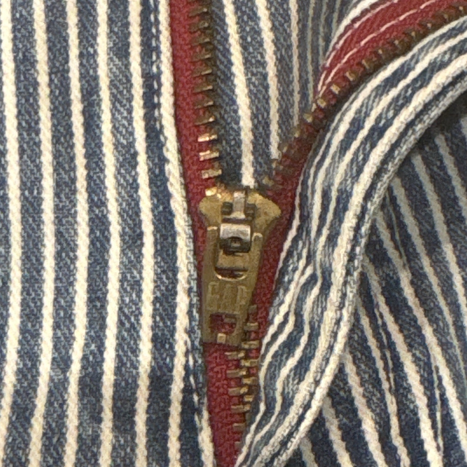 GAP Men’s Carpenter Striped Denim Shorts Blue/White Pockets Button Zip 7in