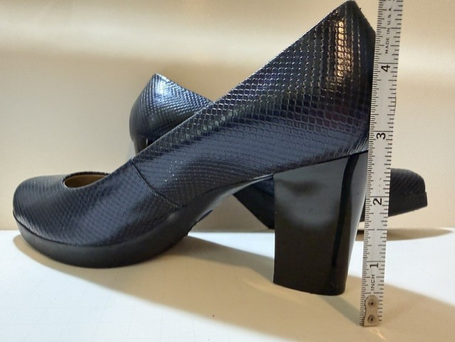 Clarks Blue and Black block-heel pumps size 6