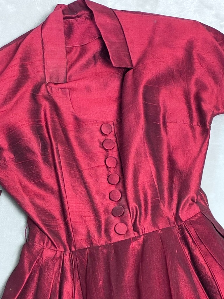 VINTAGE 60’s Women’s Dress SZ 2/26″ Waist Cranberry Red Hand Tailored Fit Flare