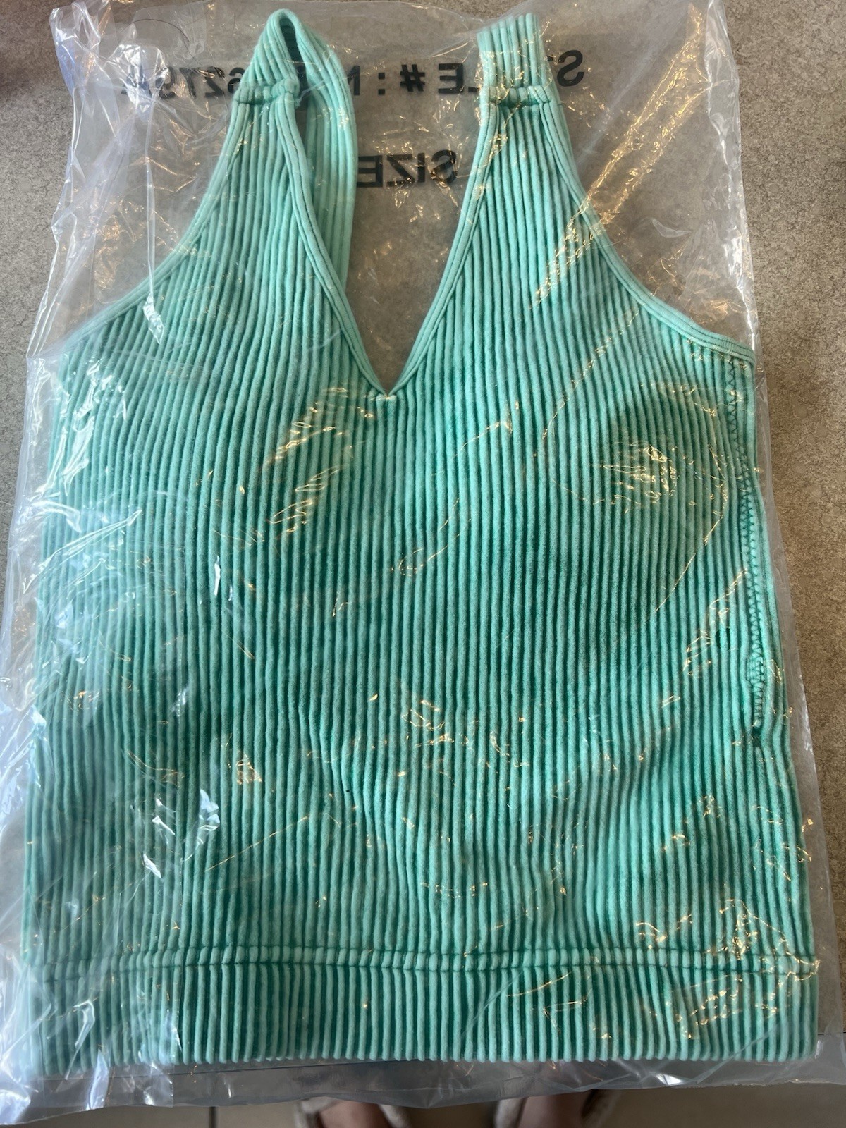 Zenana Green Ribbed Knit V-Neck Wide Strap Tank Top S/M w/Built in Bra