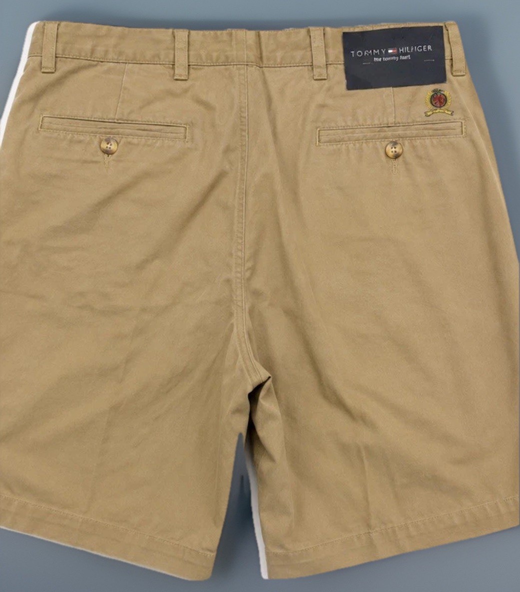 Tommy Hilfiger Vintage 2002 NWT Men’s 36 Khaki Chino Shorts Crest Logo
