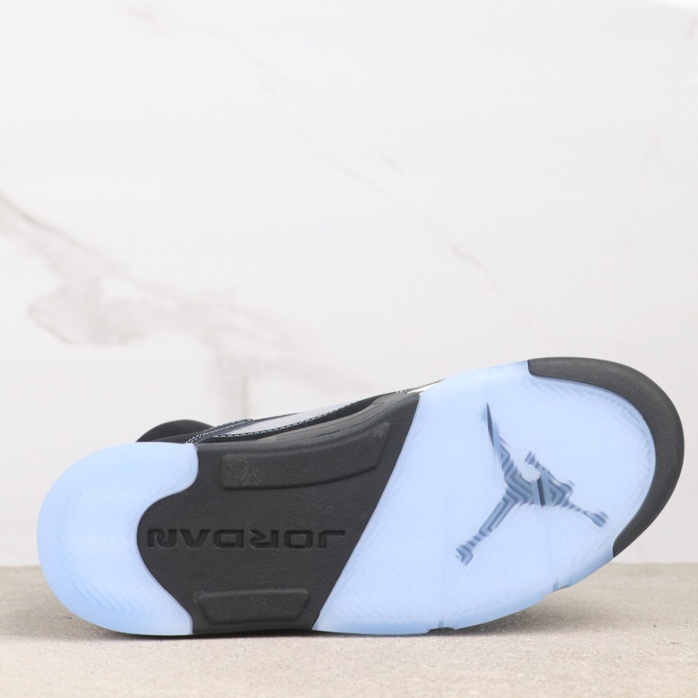 DD0587-008 AJ5 Retro BLACK UNIVERSITY BLUE CAROLINA UNC 2026 NEW