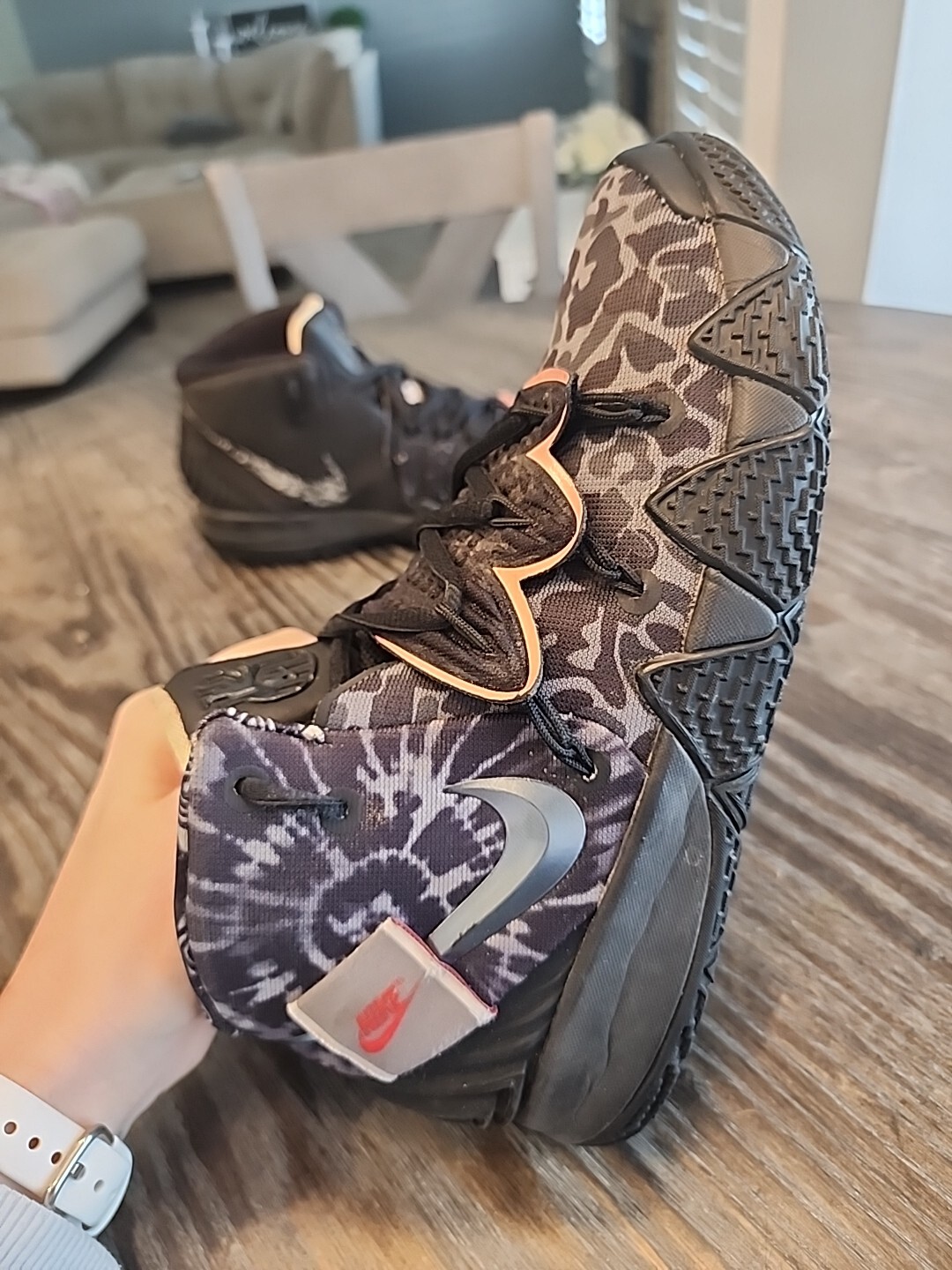 Size 5y – Nike Kyrbrid 2 What The Black Basketball Sneaker (CQ9323-001)