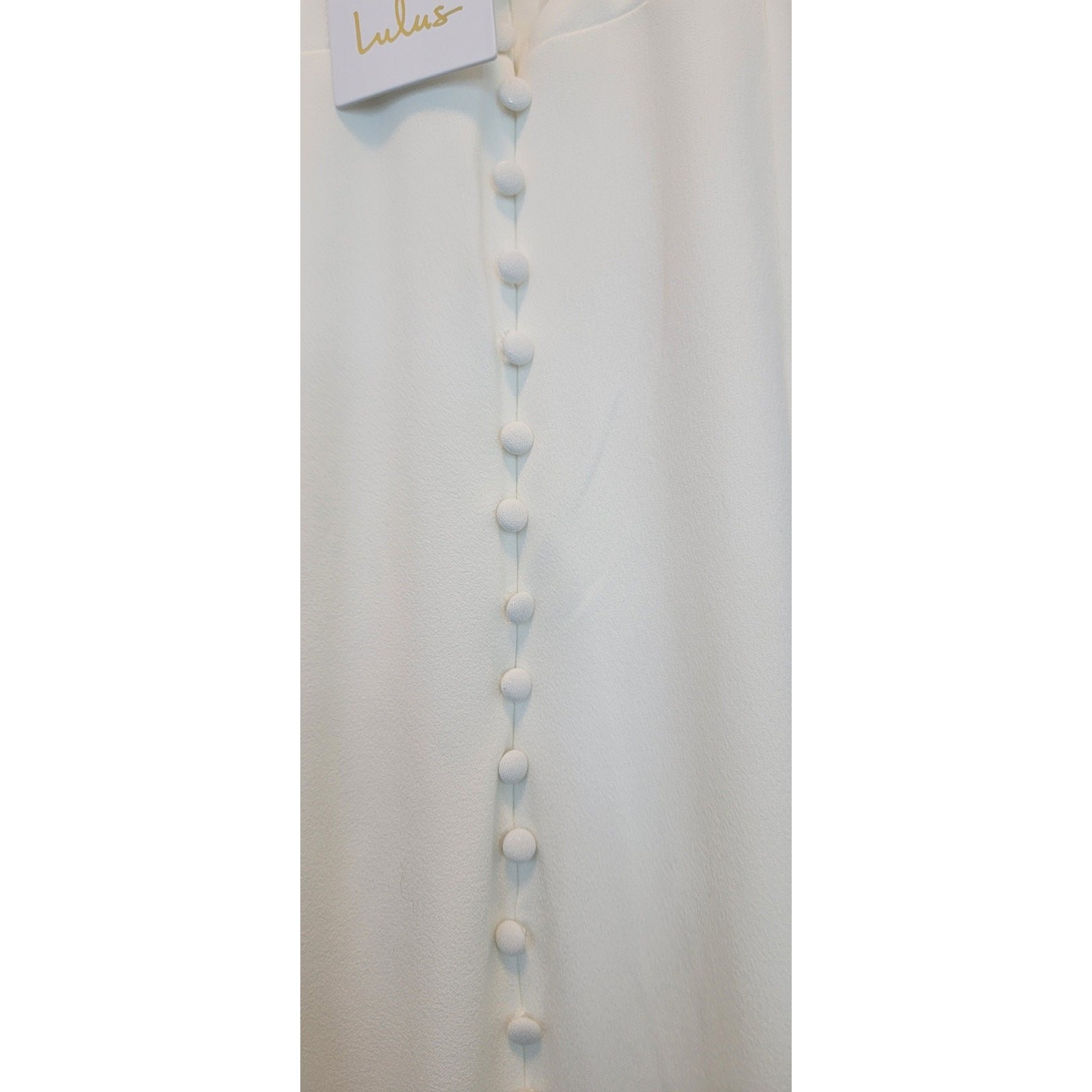 Dreamy Elegant Size Small NWT Lulus Wedding Dress Button Detail Spaghetti V-Neck