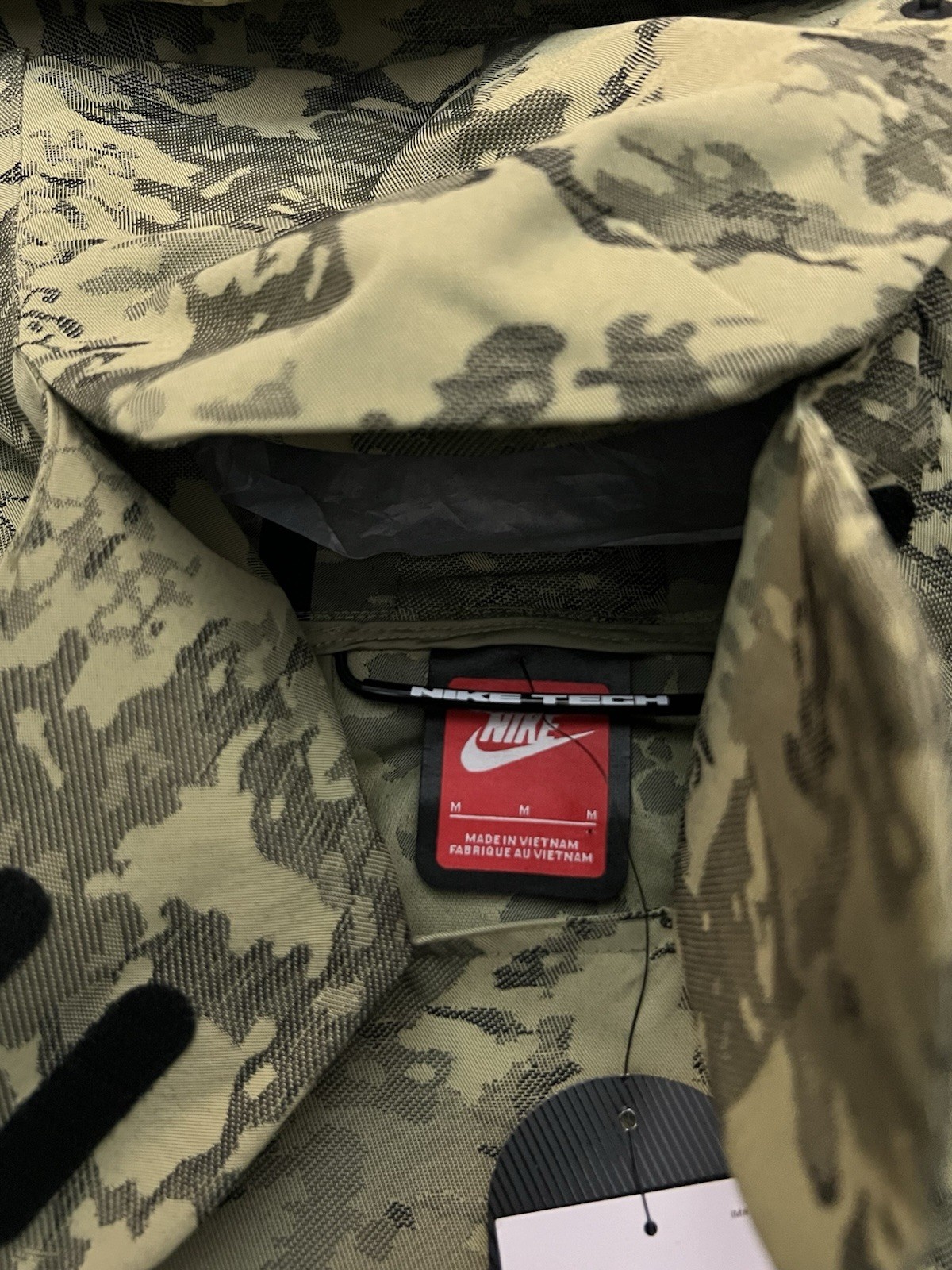 Nike Tech Woven CORDURA Jacket Camo Olive Black Men’s Size Medium IF8494-276