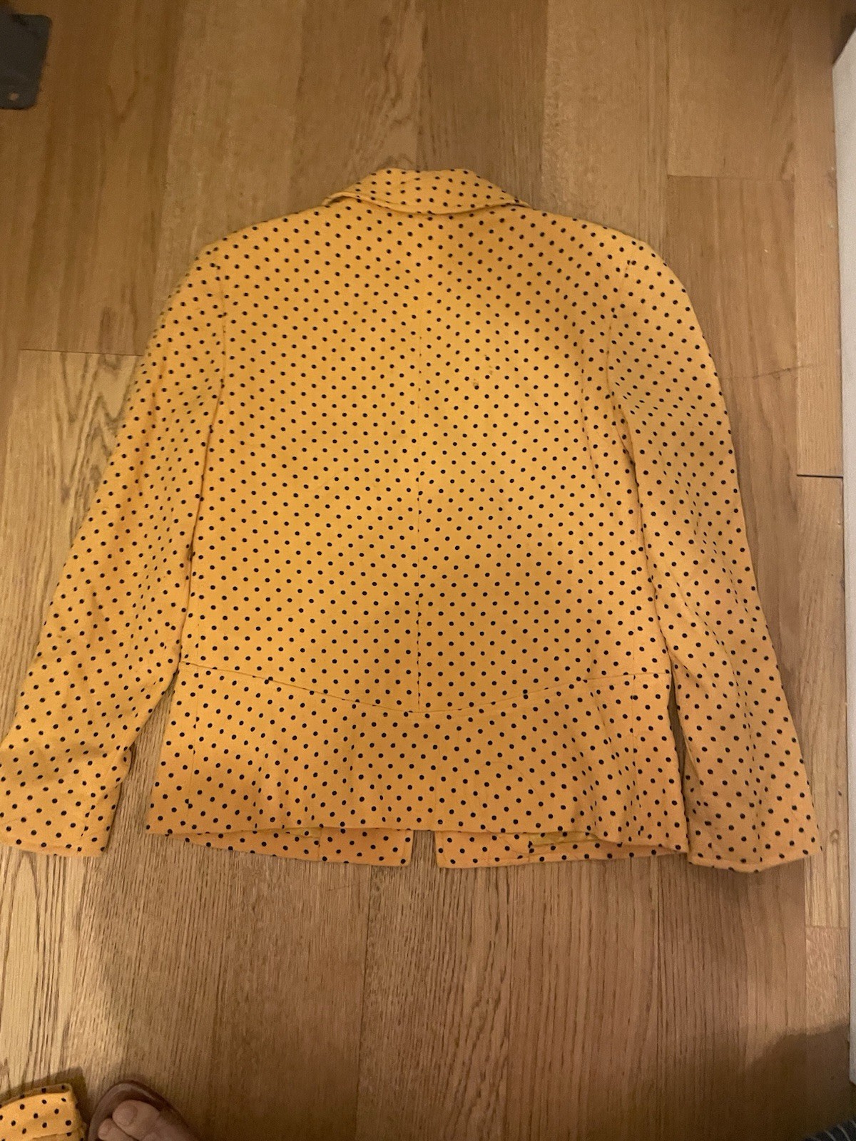 Valentino Boutique Silk Polka Dot Lined 3pc Skirt blouse Suit Yellow Size 2