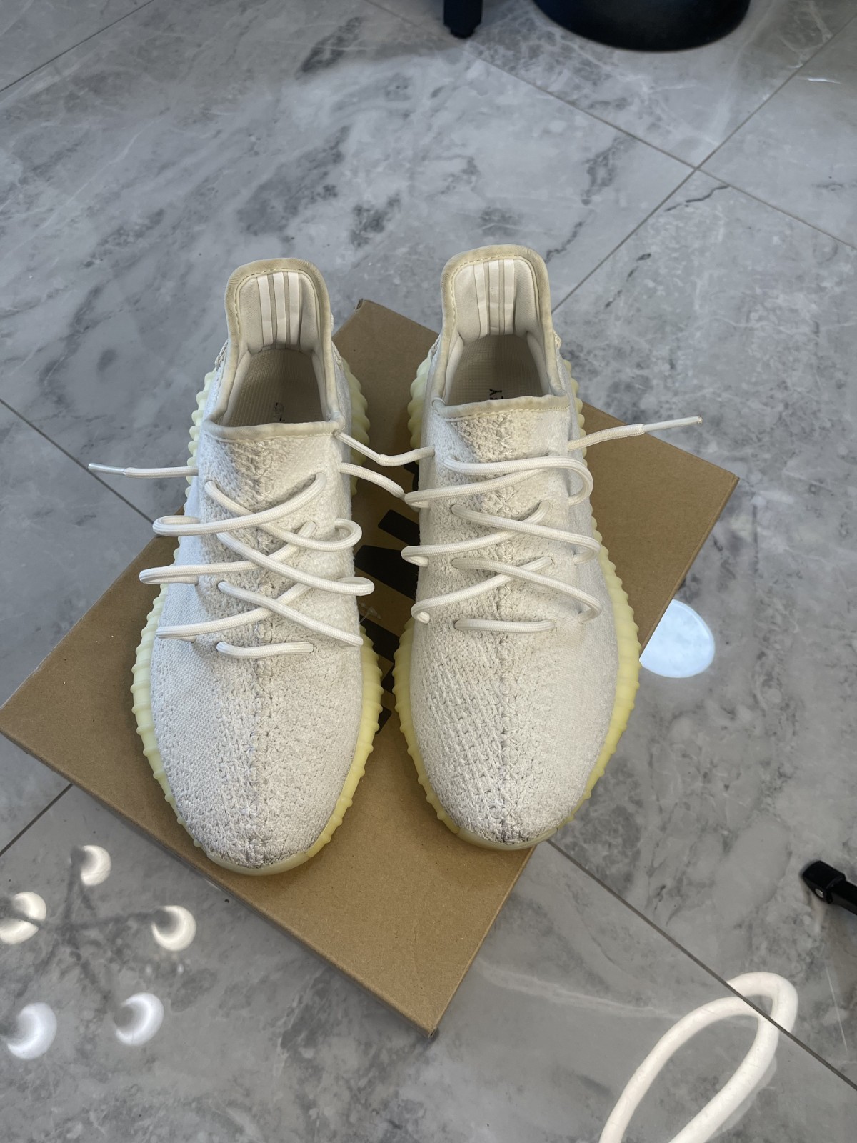 Size 9.5 – adidas Yeezy Boost 350 V2 Low Cream White / Triple White