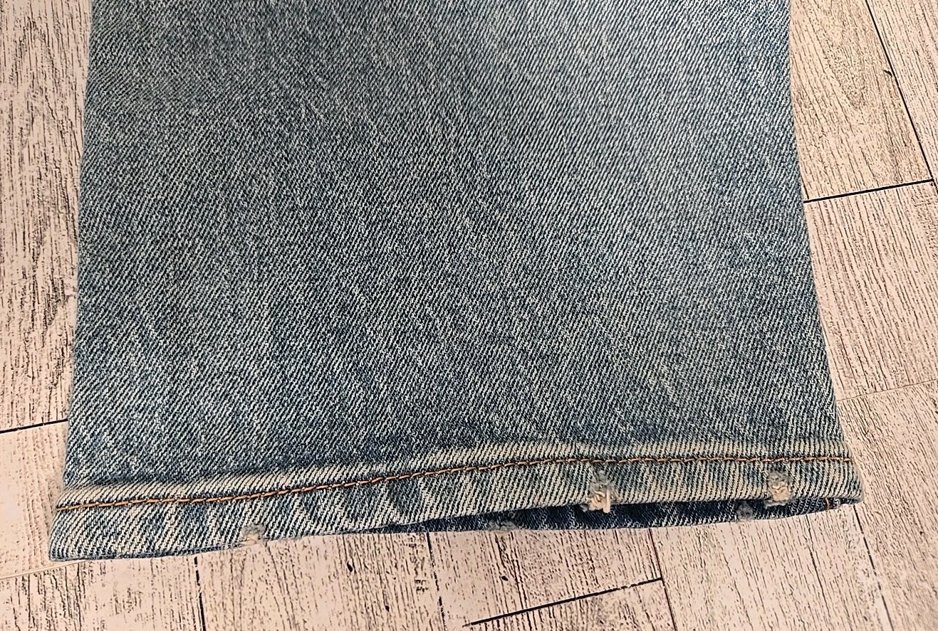 Levi’s 501 Jeans Button Fly 30 32 33 34 36 38 Straight Leg Destructed Knees Mens