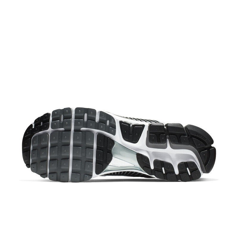 Nike Zoom Vomero Dark Grey Black White Men’s Shoes Size 7.5