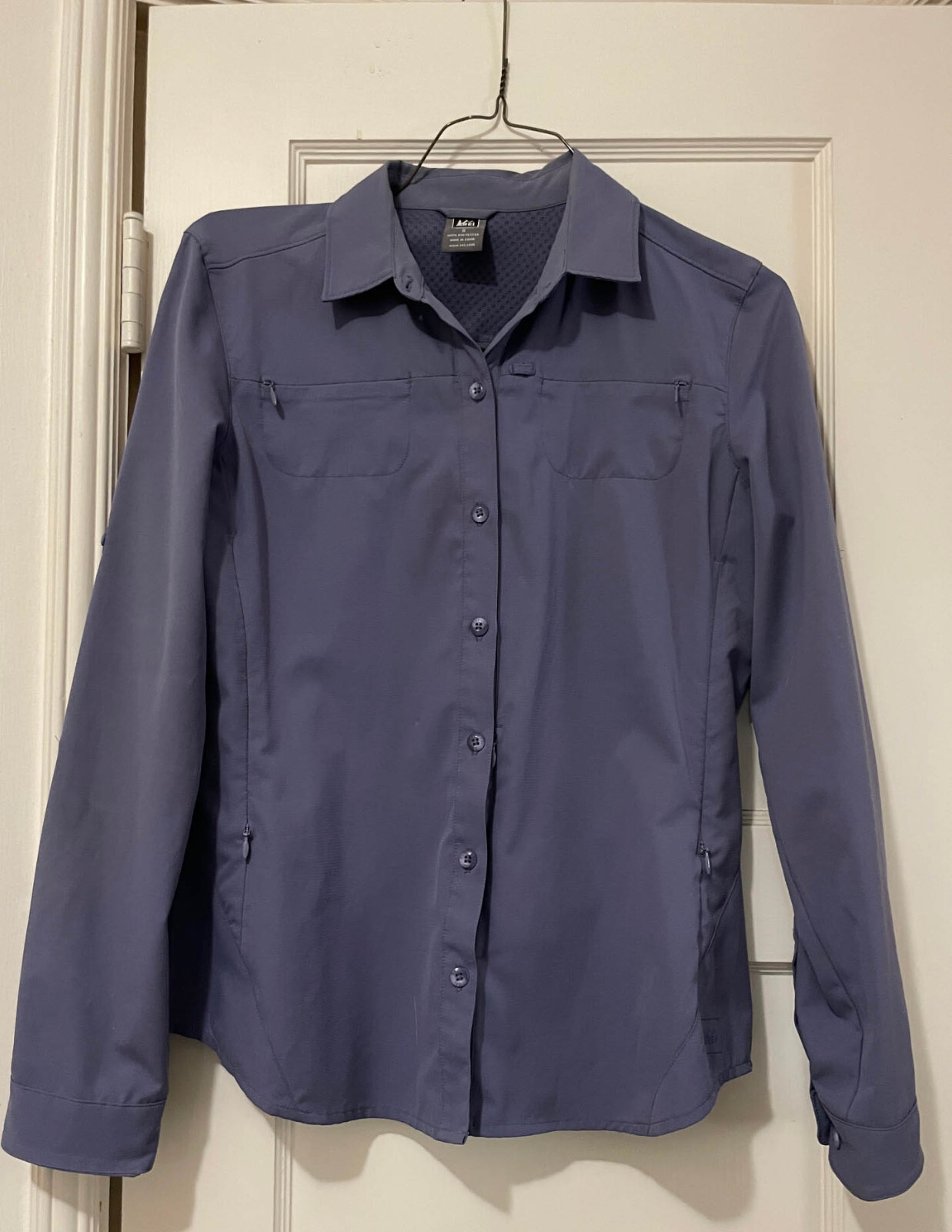 REI SAHARA SUN SHIRT, SMALL, PURPLE, LONG-SLEEVED, MANY HIDDEN ZIPPERS/FEATURES