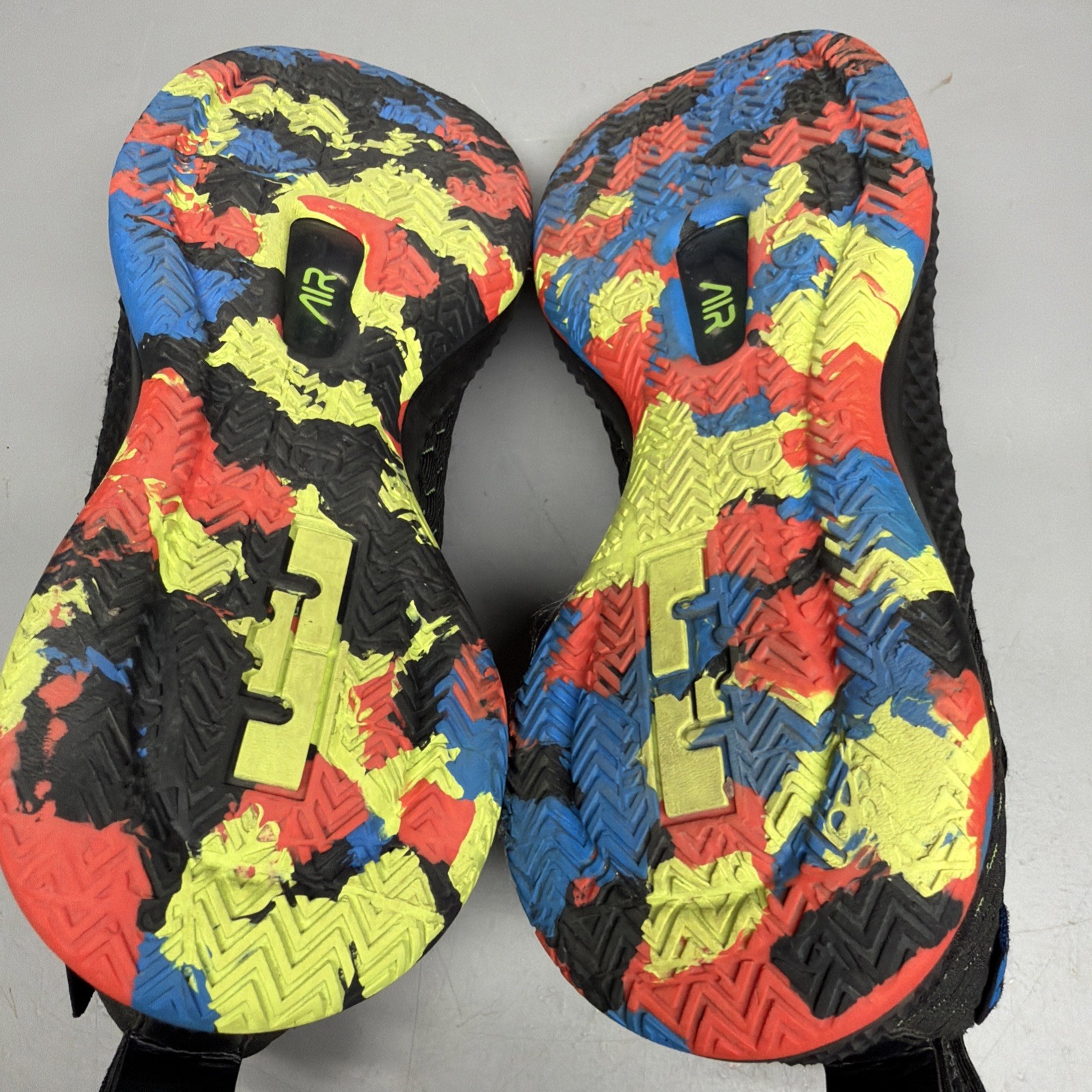 Nike Air LeBron James Witness III 3 Black Multi Color AO4433-009 Men Size 8.5 A+