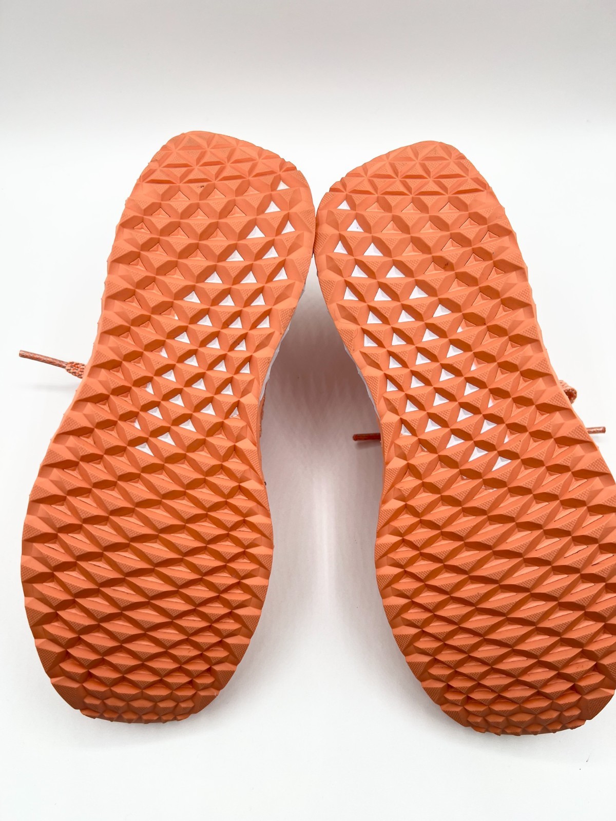 NoBull Allday Knit Sneakers /Trainers in Coral UNISEX US Size M6 / W 7.5