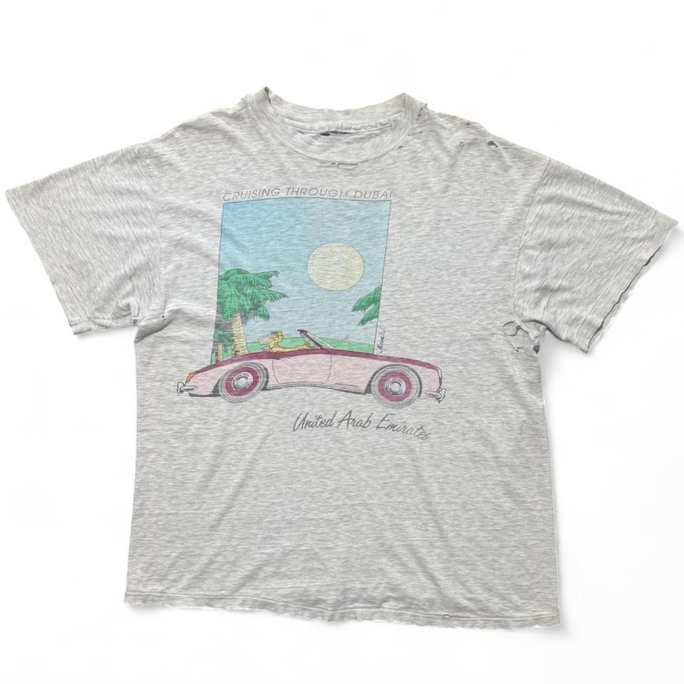 Vintage 90s ‘Cruising Through Dubai’ United Arab Emirates Thrashed T-shirt L 21″