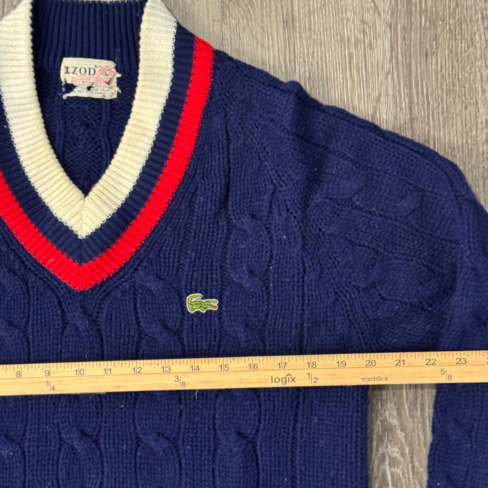 IZOD Lacoste Sweater Men L Navy Blue Cable Knit Varsity V-Neck Vintage Pullover