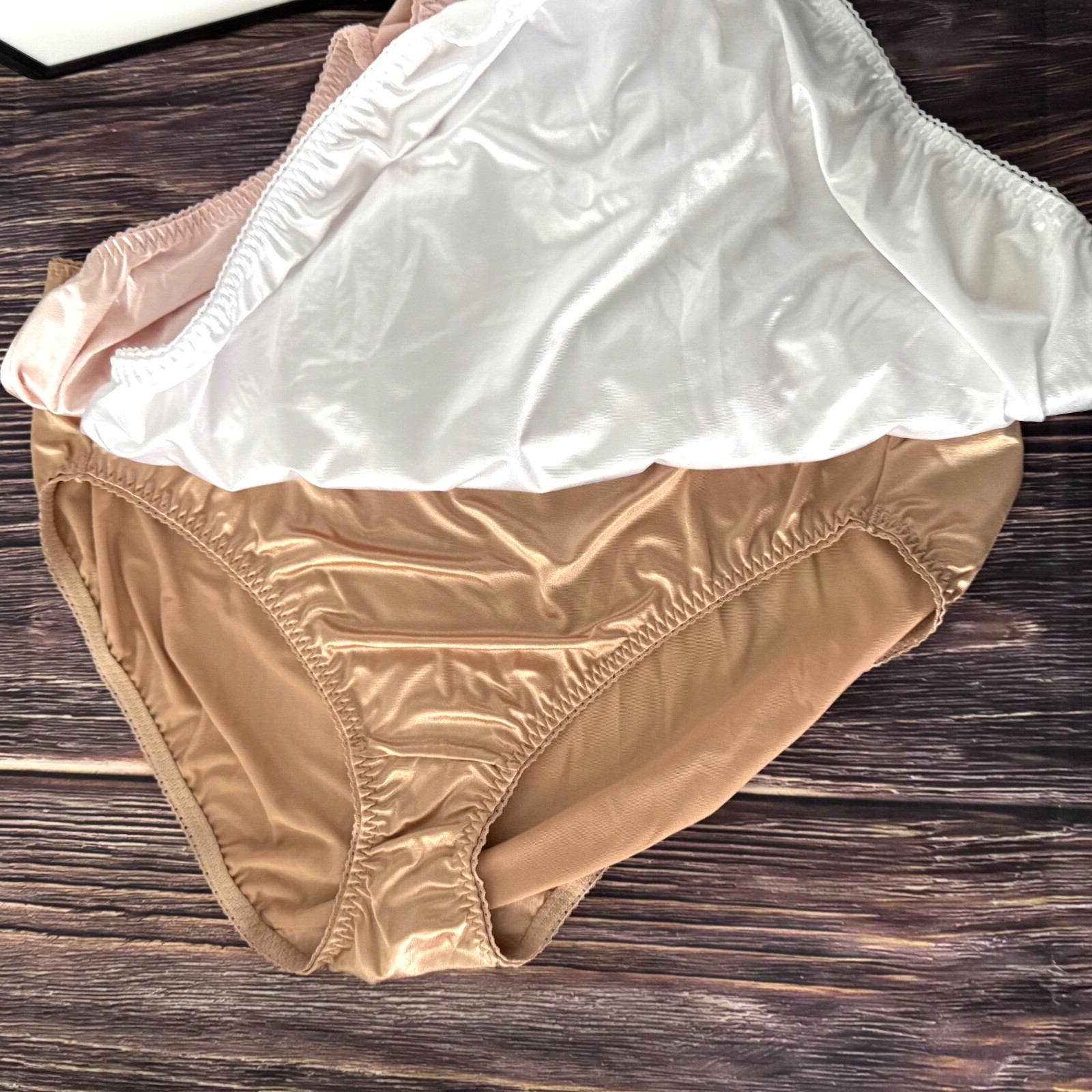 Vanity Fair 3 Pack Plus Size 5XL/12 Radiat Collection Light Control Undershapers