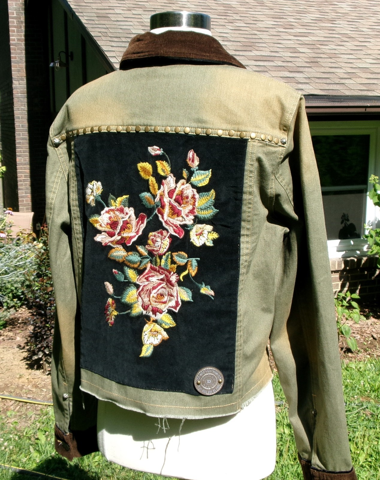 Double D Ranch Distressed Embroidered Giddy Up Work Jacket NWT $350 Large
