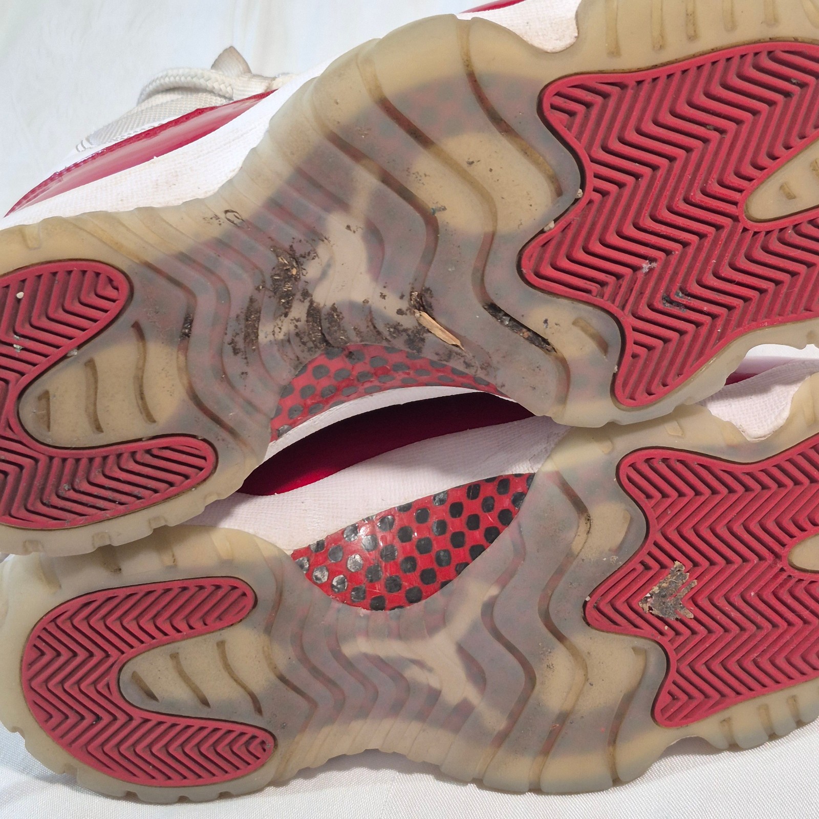 Jordan 11 Retro High Cherry 7.5 Sneakers