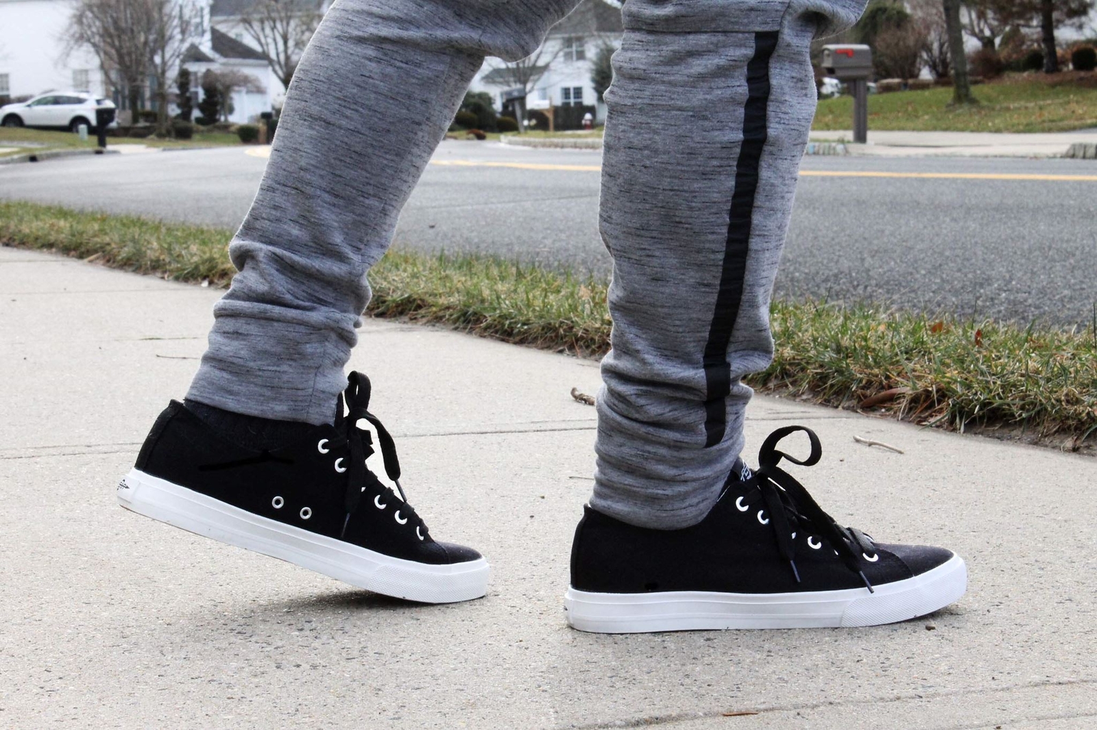 Fear0 Unisex True to Size Black White Tennis Casual Canvas Sneakers Shoes Sz 9.5