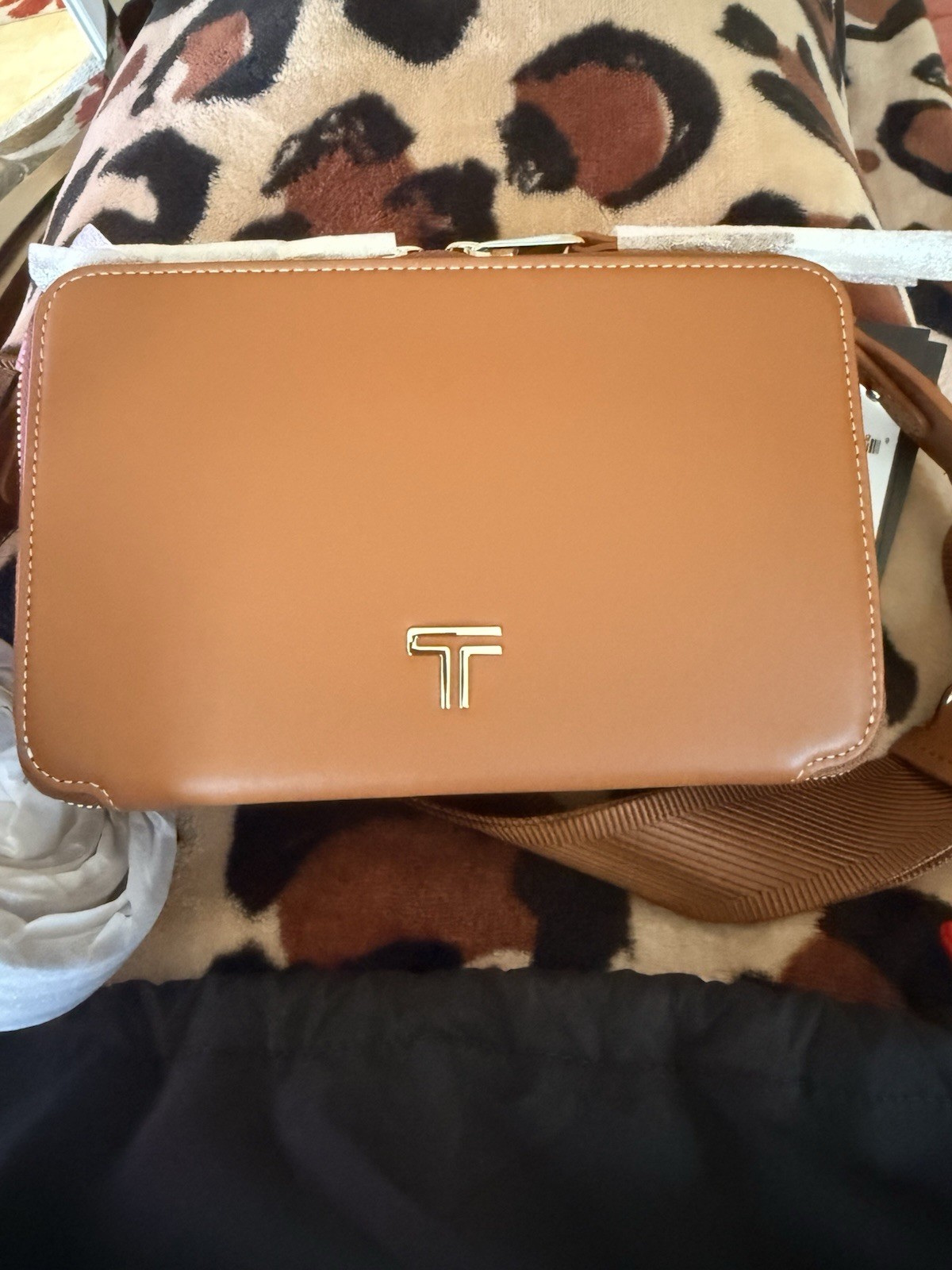 Brand New!Tumi Voyageur Leather Sienna Myla Crossbody Bag Retail $495.00
