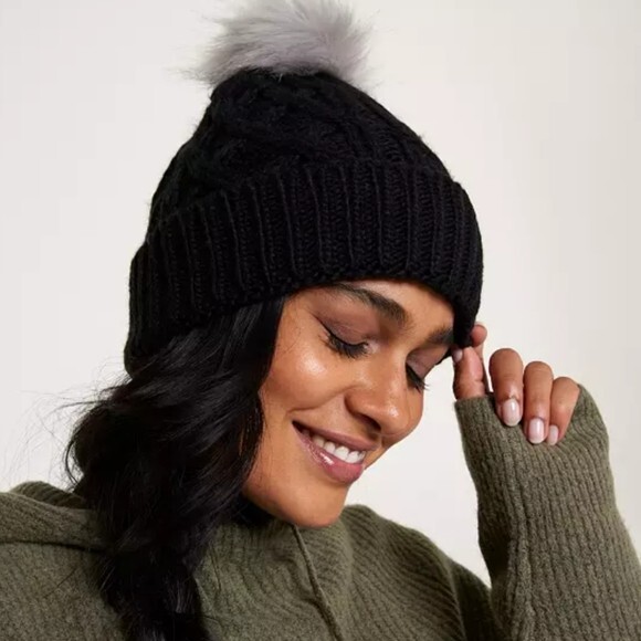 CALIA Cable Knit Pom Beanie NWT