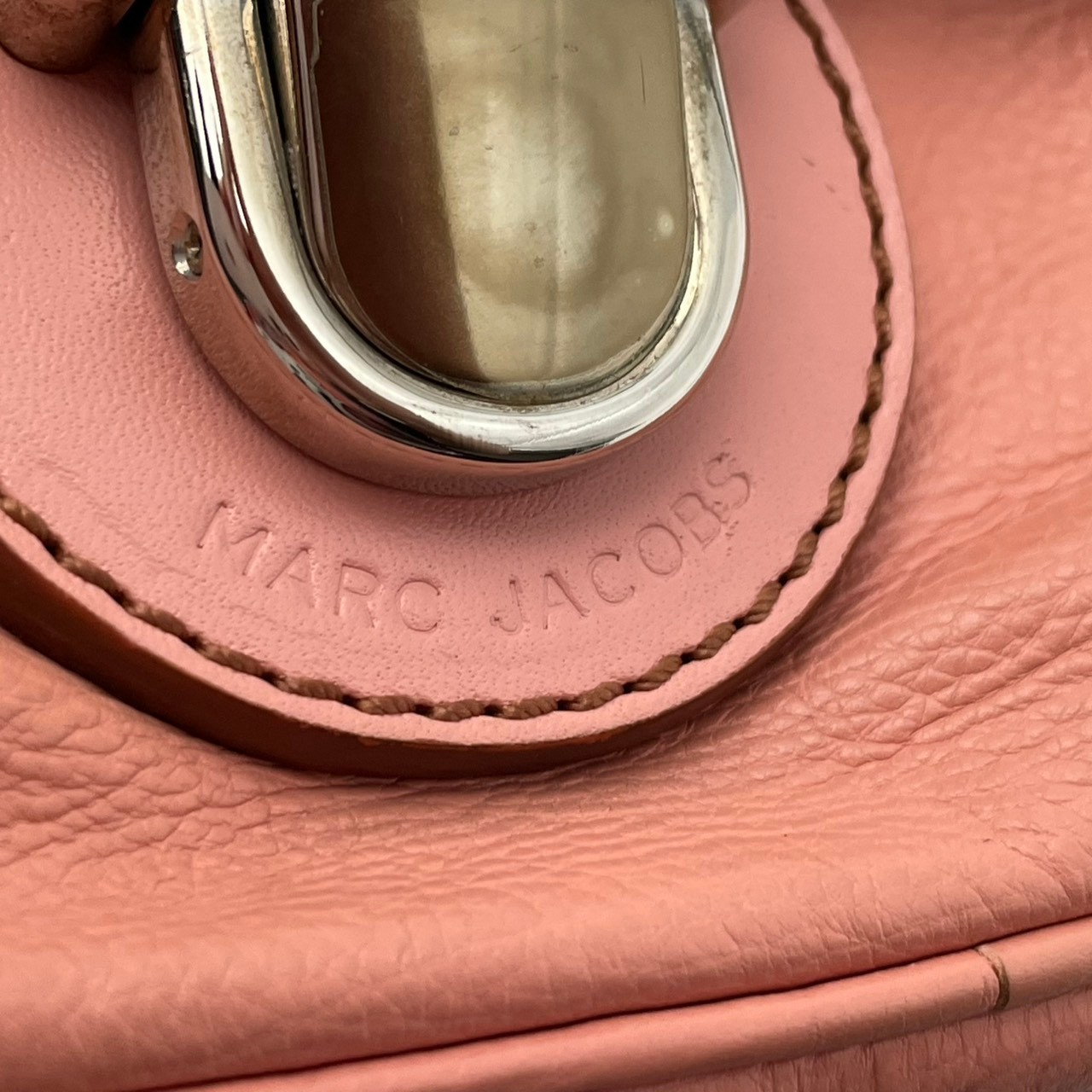 Authentic MARC JACOBS Leather Mini Handbag Pink Push Lock Compact Bag Women